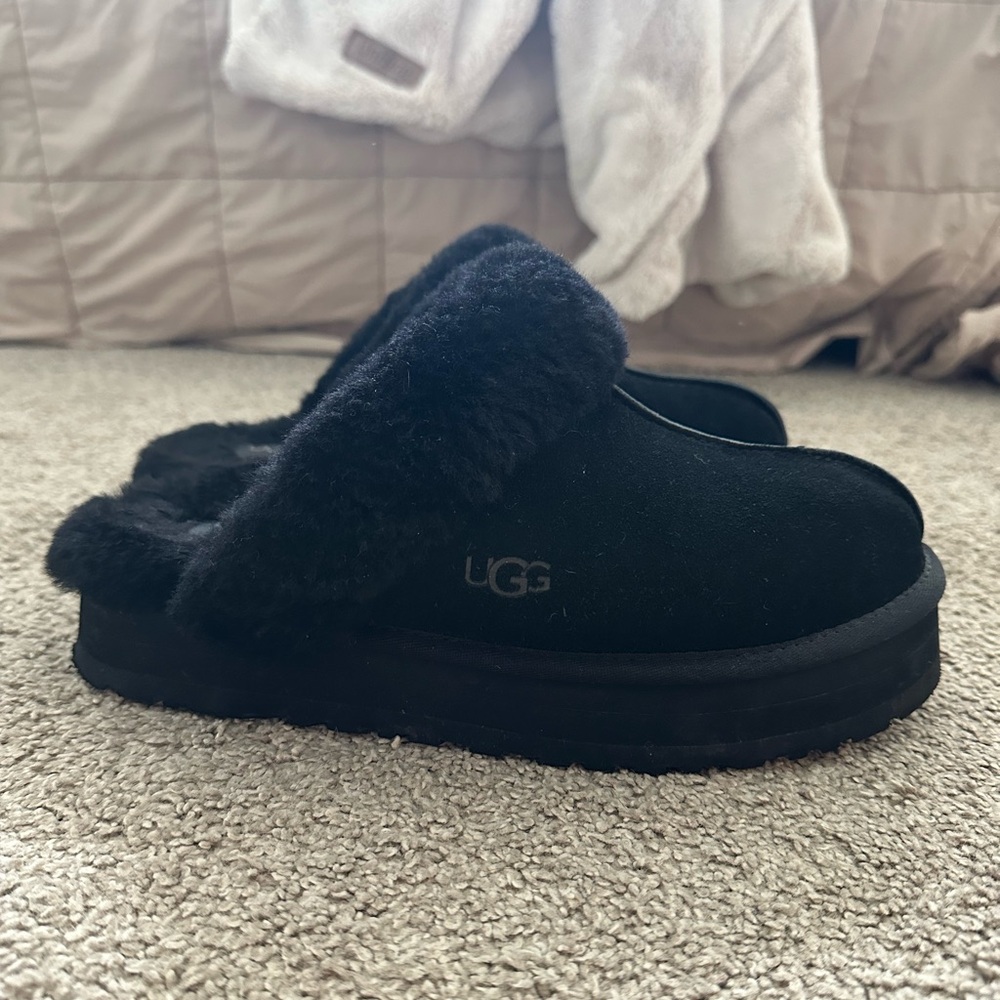Cute platform ugg slippers!
